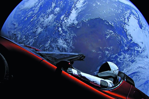 Carro da Tesla Enviado ao Espaço Pode Atingir a Terra