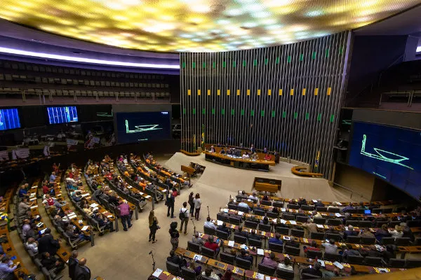 Conselho de Ética analisa processos de cassação envolvendo deputados