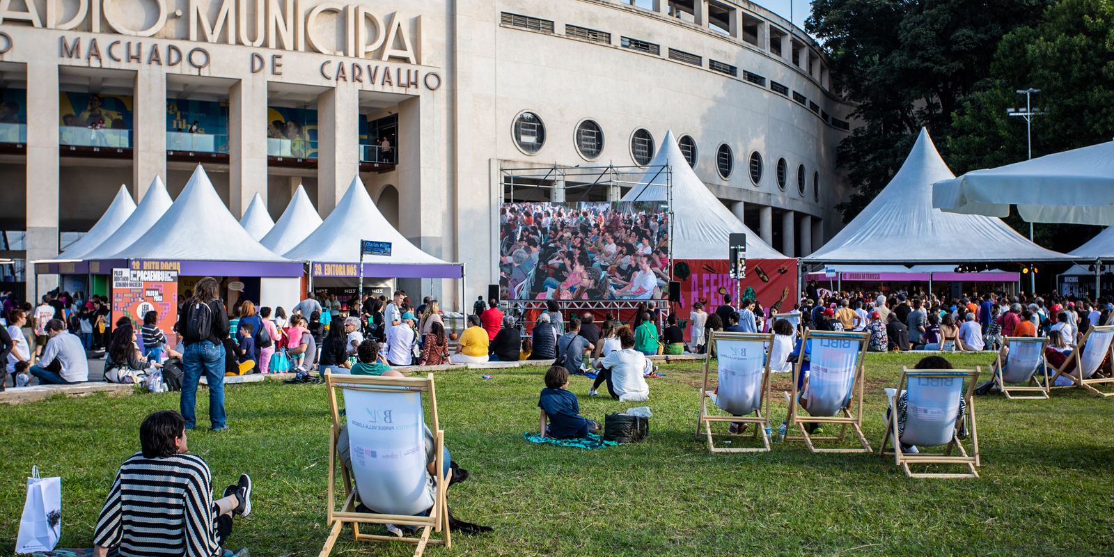 Com mais dias e palcos, Feira do Livro começa sábado em São Paulo