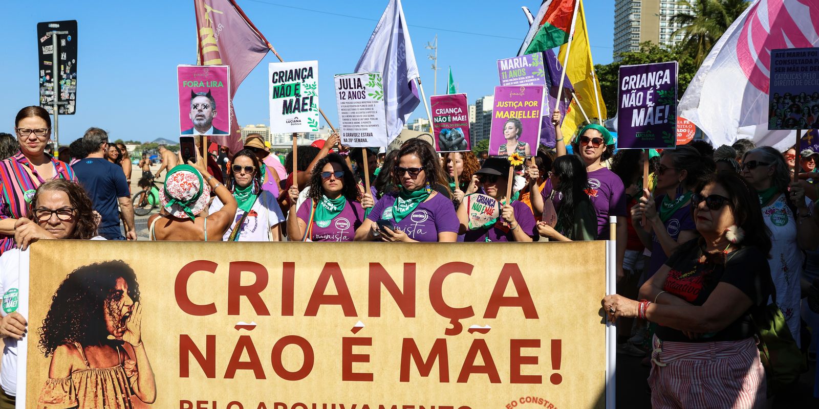 Manifestantes protestam contra PL do Aborto no Rio e em São Paulo