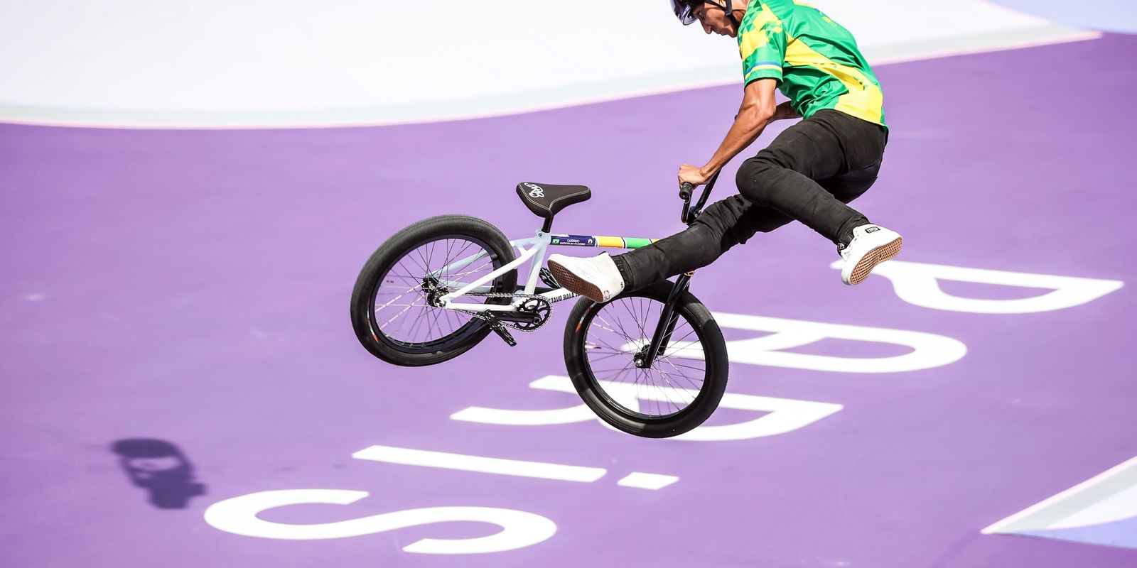 Gustavo Bala Loka põe Brasil na final do ciclismo BMX na Olimpíada