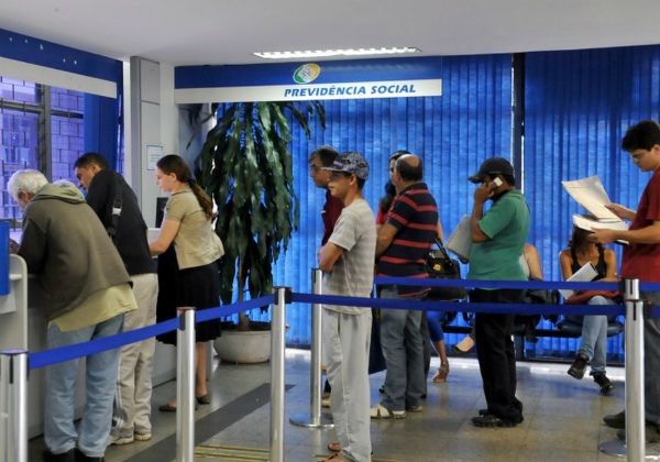 STJ determina manutenção de 85% do efetivo de trabalho do INSS