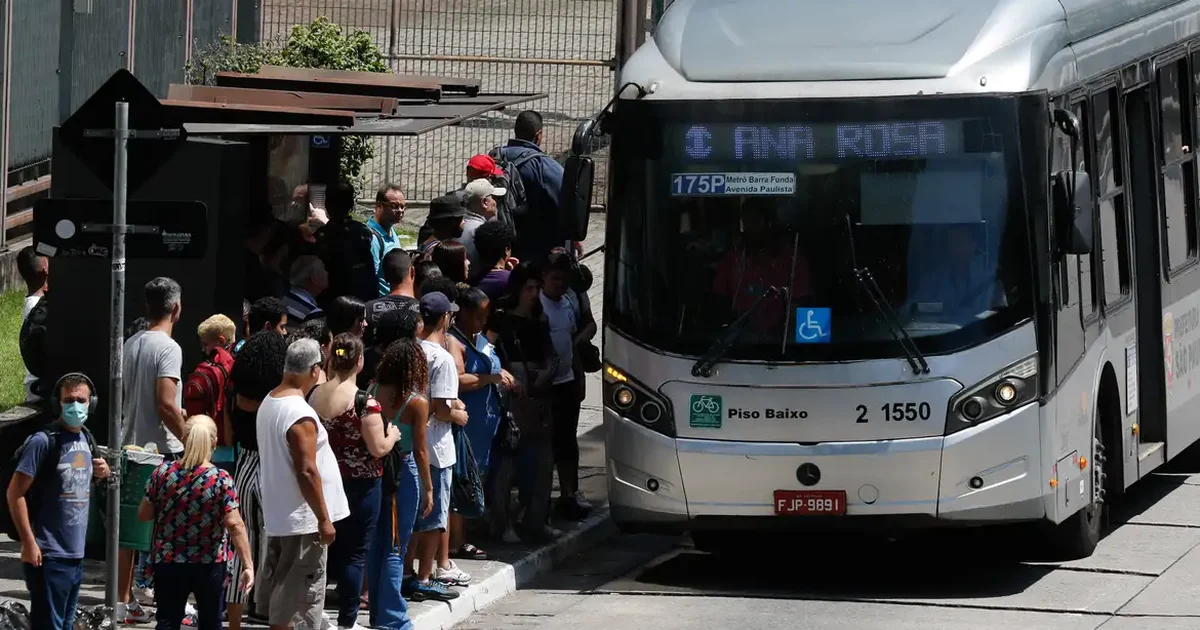 SP: demanda por proteção em pontos de ônibus aumenta 78% aos domingos