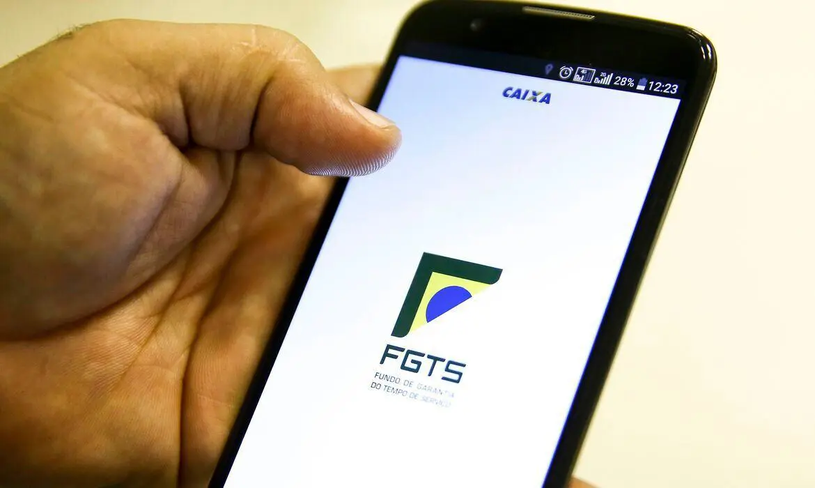 FGTS distribuirá R$ 15,2 bi a trabalhadores; veja como será o cálculo