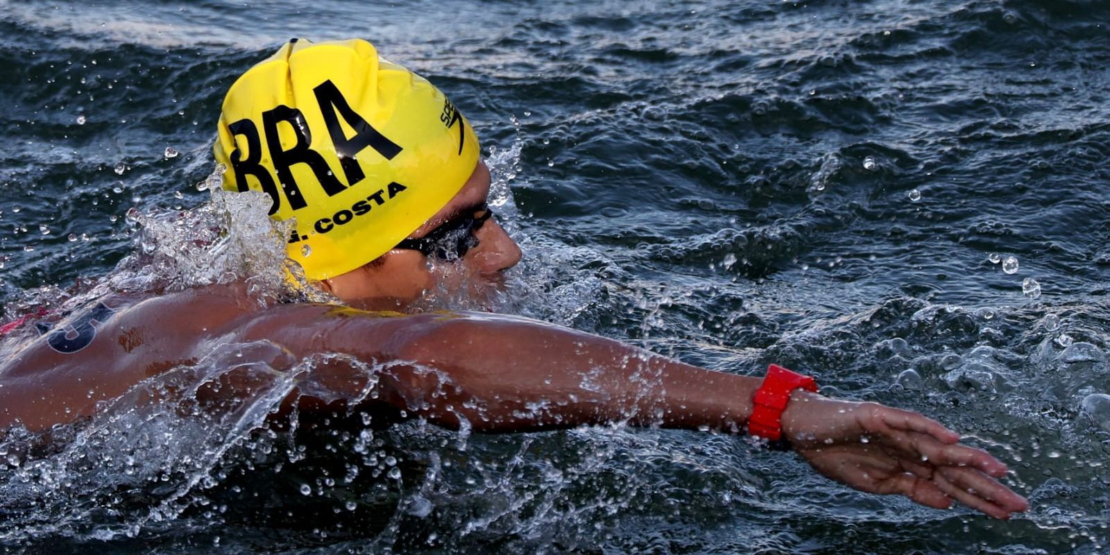 Guilherme “Cachorrão” estreia na maratona aquática, mas abandona prova