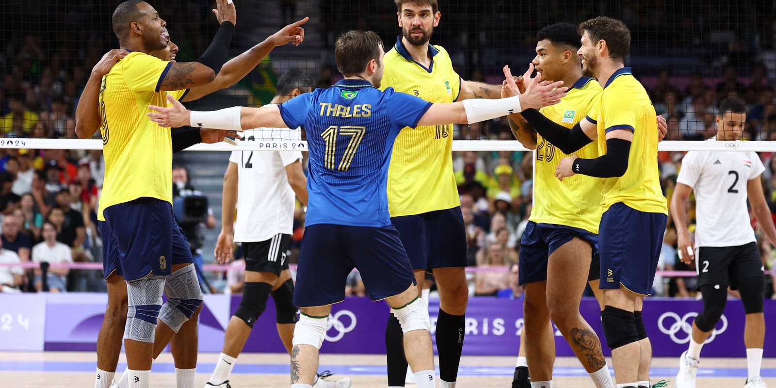 Vôlei masculino: Brasil vence Egito e se garante nas quartas em Paris