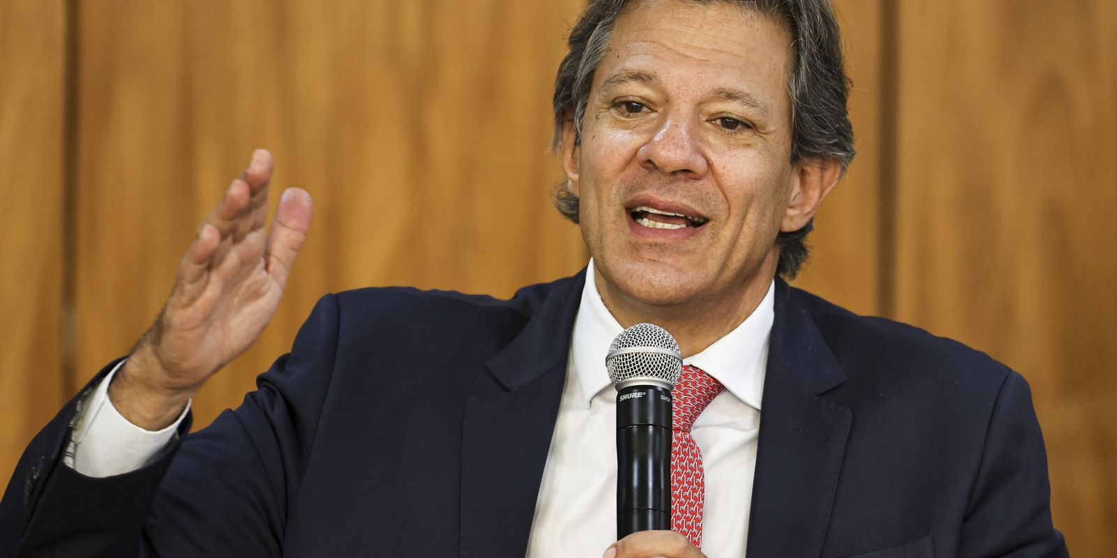 Pacote de corte de gastos será anunciado até terça, diz Haddad