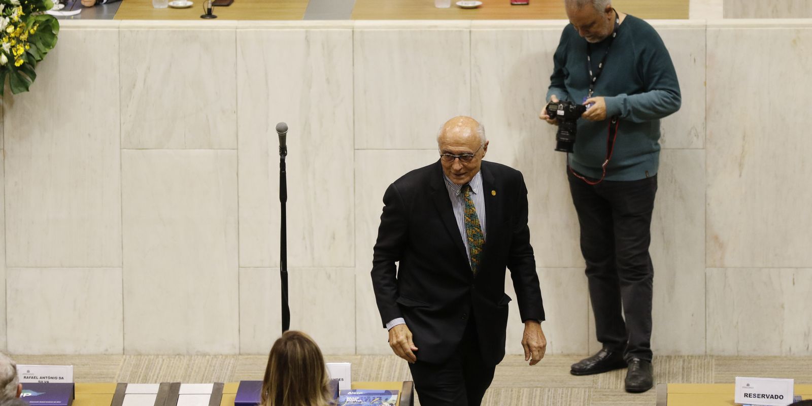 Em tratamento contra o câncer, Eduardo Suplicy agradece apoio