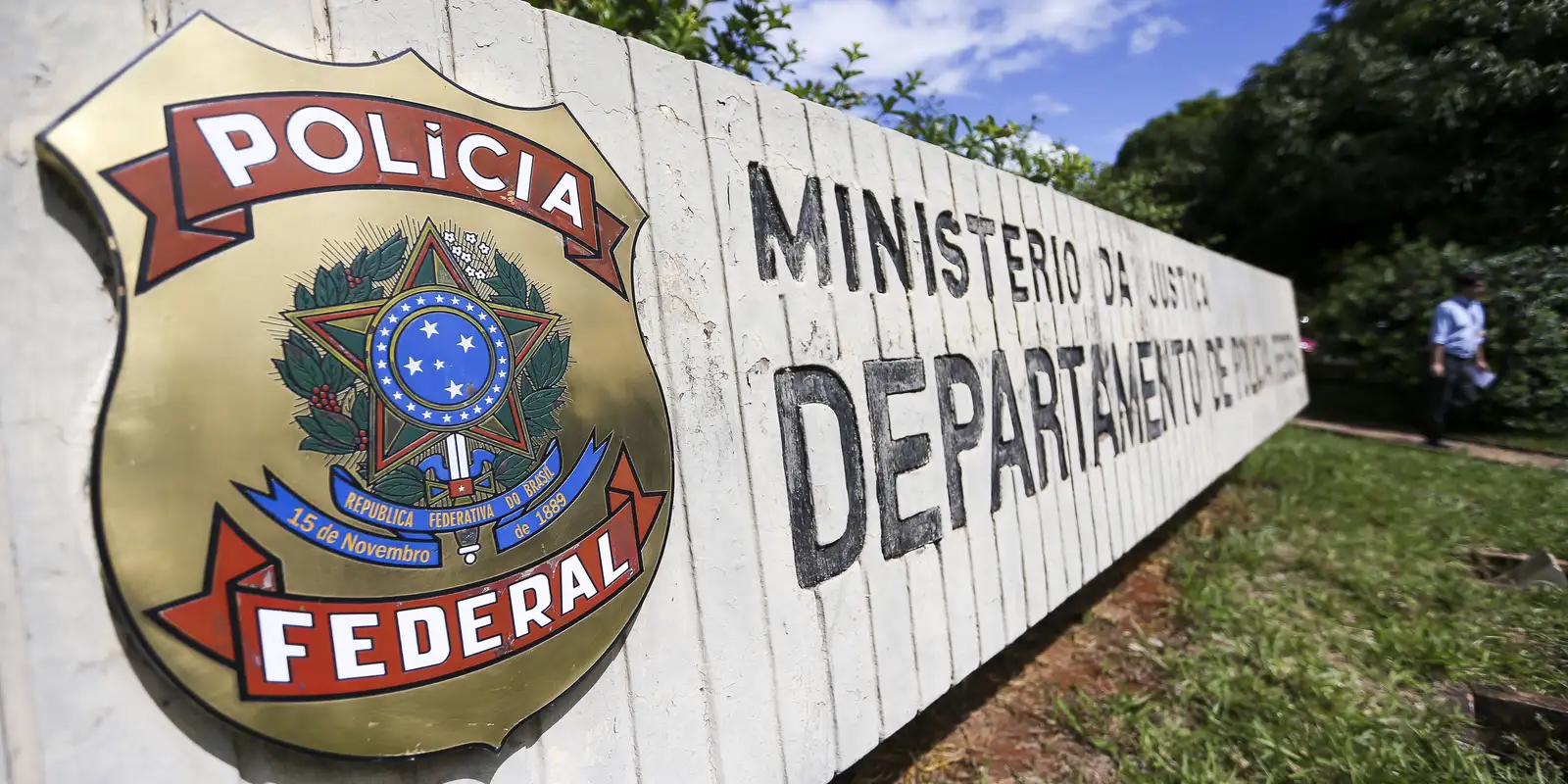 Polícia Federal abre inquérito para investigar R$ 4,2 bi em emendas